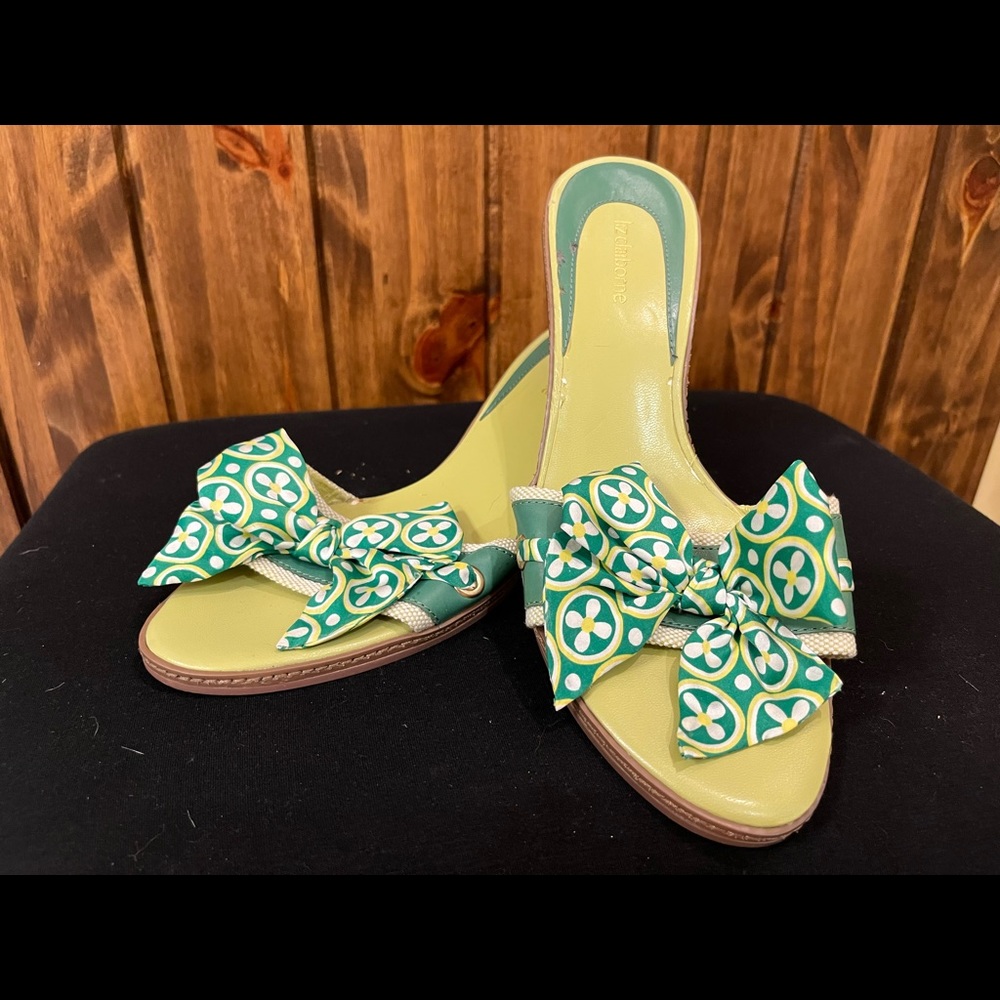 Liz Claiborne kitten heel sandals